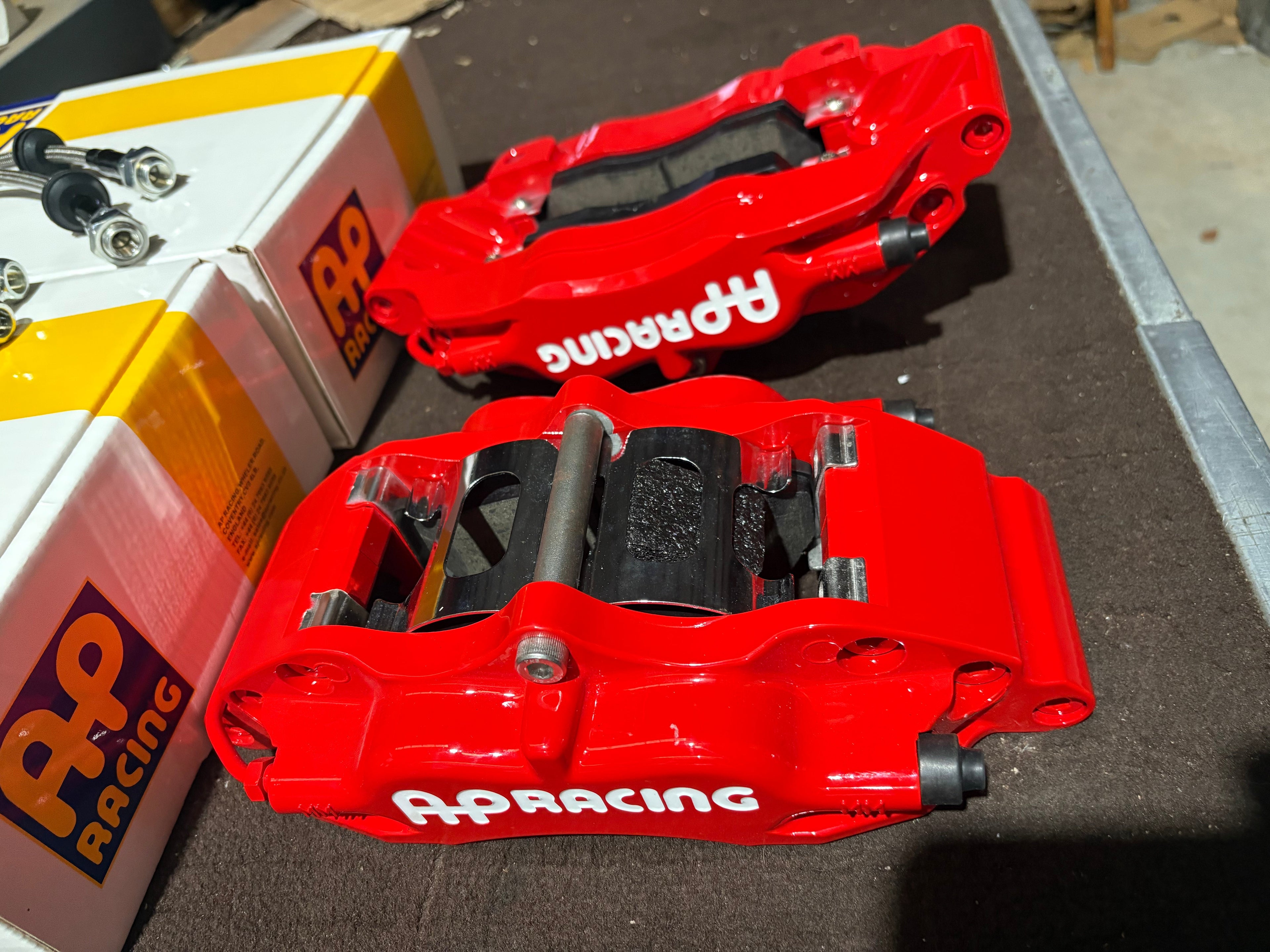 R53 AP BRAKE UPGRADE KIT 4 POT CALIPERS WITH 2 PIECE DISCS